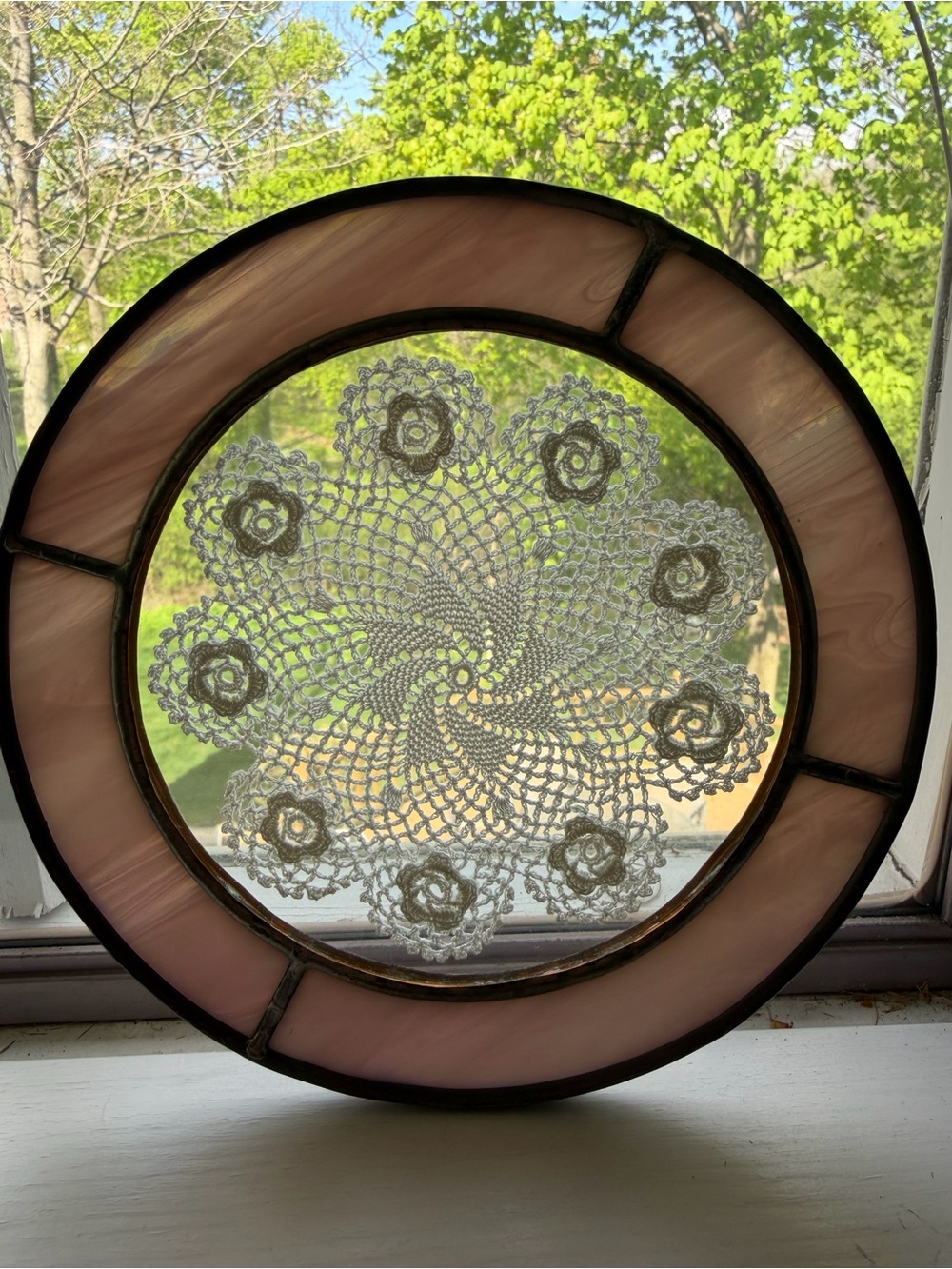 Antique Round Stained Leaded Glass Frame w White Crochet Doily MOTHERS DAY? - Picture 5 of 5